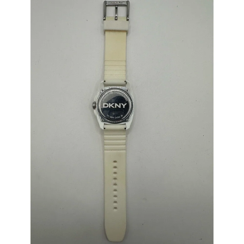 Dkny band has